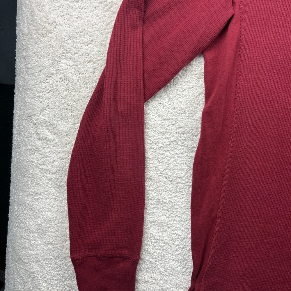 Levi's Strauss T-Shirt Men‎ L Tibetan Red Graphic Thermal Crew Long Sleeve
